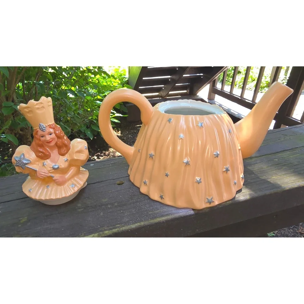 Vintage 1998 Warner Bros Glinda the Good Witch Wizard of Oz Teapot